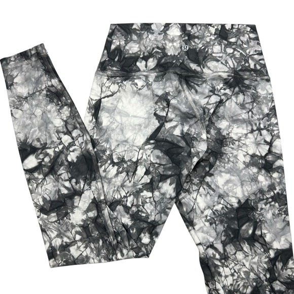 Lululemon Wunder Under High Rise Leggings Womens Size 6 Black White Tie Dye - Picture 1 of 6